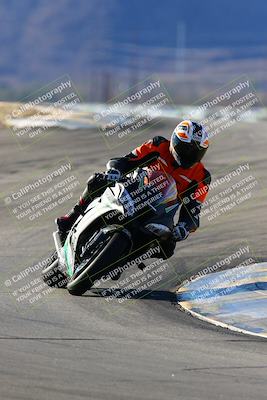 media/Jan-09-2022-SoCal Trackdays (Sun) [[2b1fec8404]]/Turns 9 and 8 (920am)/